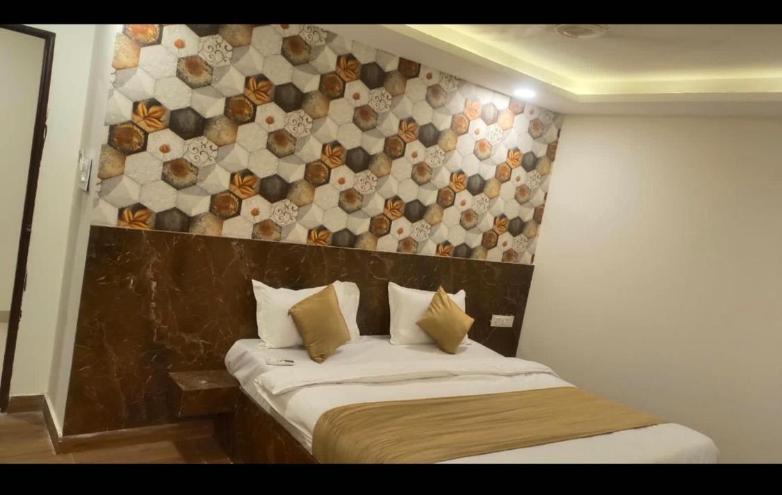 Siddi Vinayaka Hotel Хайдарабад Экстерьер фото